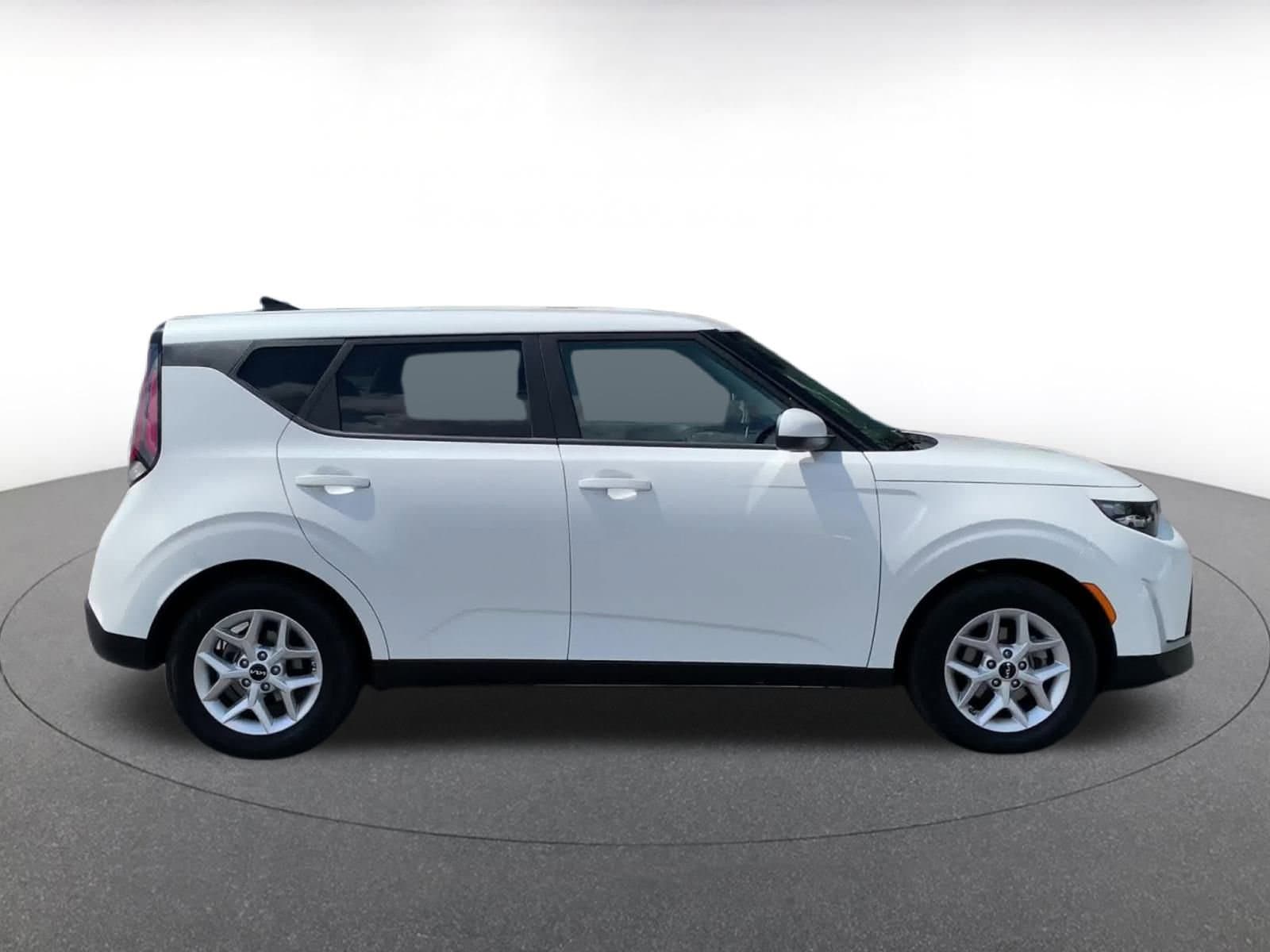 Thumbnail: 2024 Kia Soul - 16
