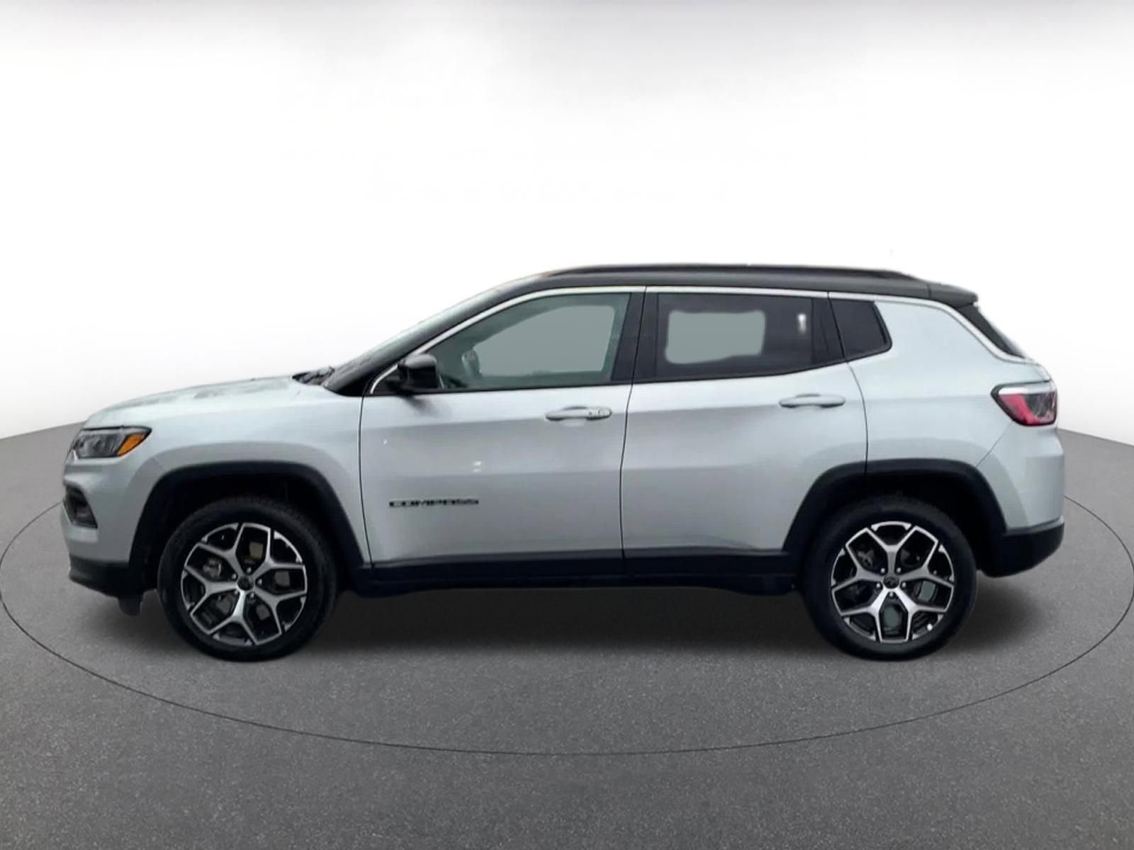 Thumbnail: 2025 Jeep Compass - 9