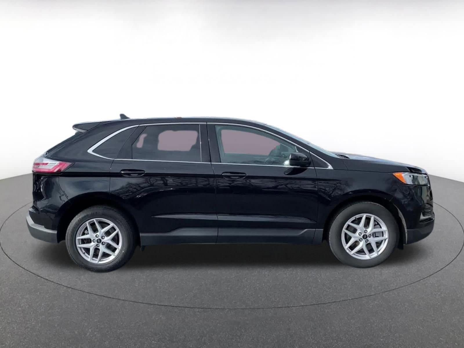 2024 Ford Edge SEL 16