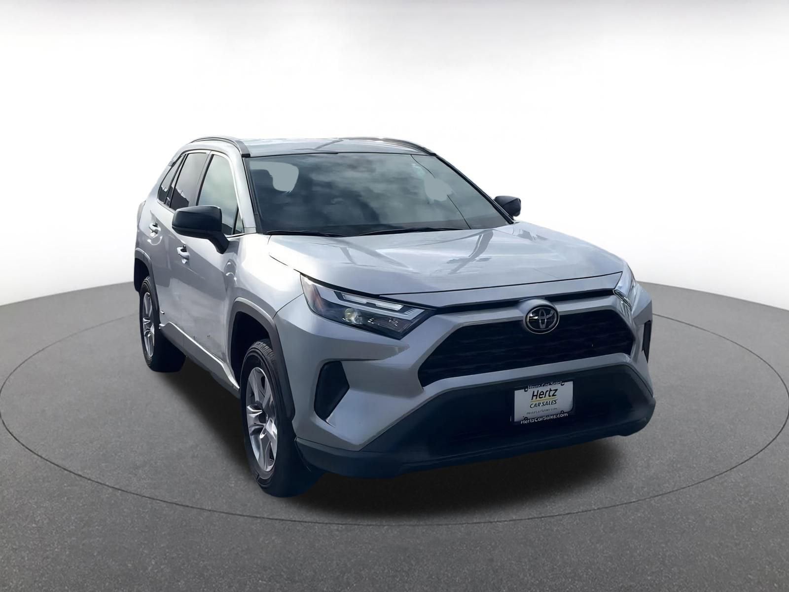 Thumbnail: 2025 Toyota RAV4 - 3