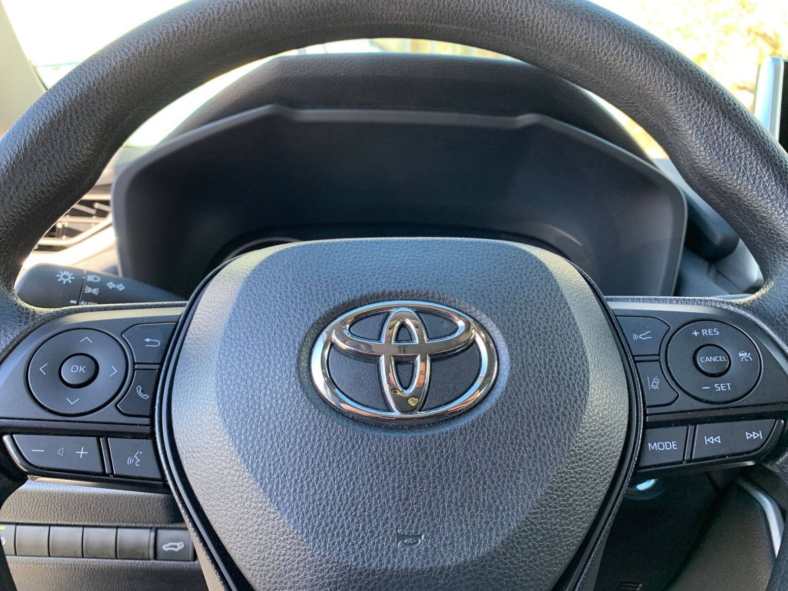 Thumbnail: 2025 Toyota RAV4 - 28