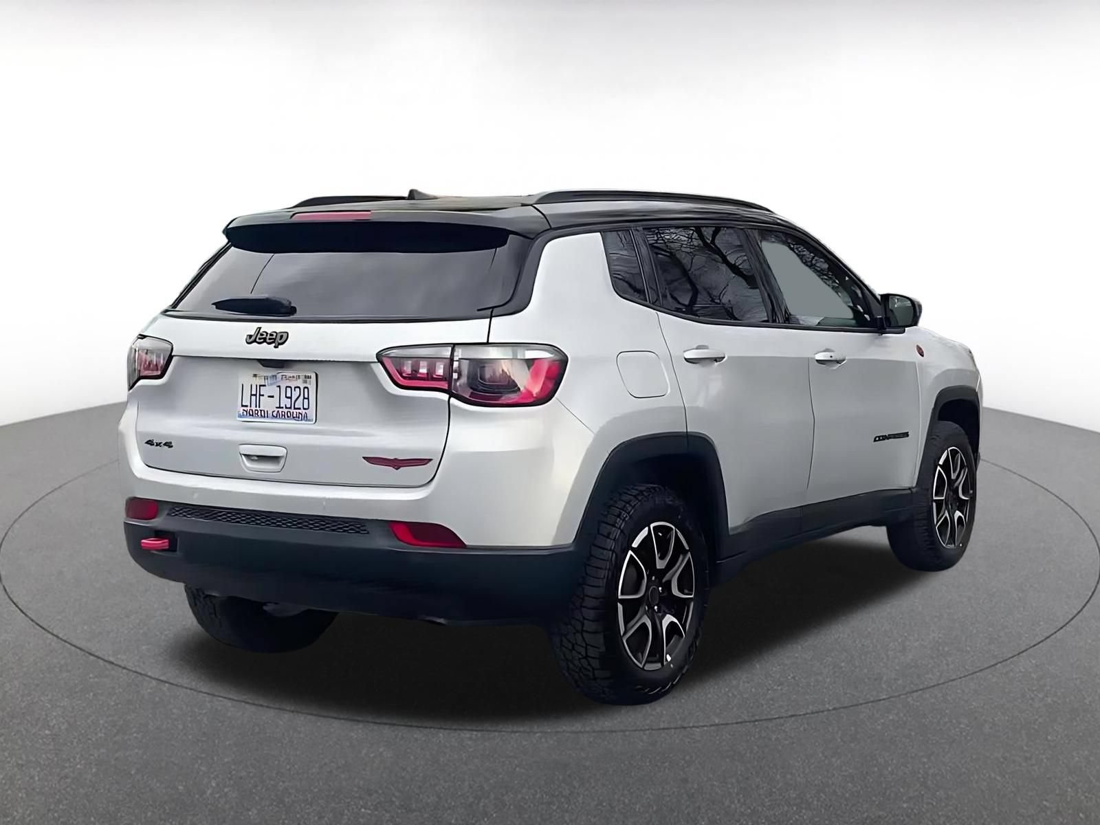 Thumbnail: 2025 Jeep Compass - 11