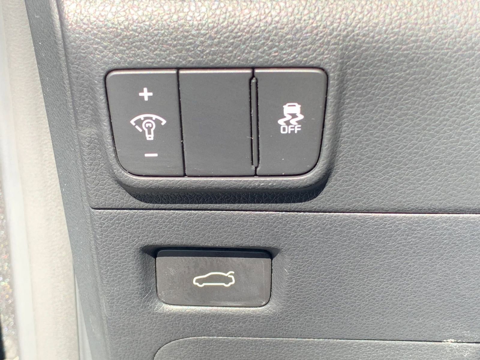 Thumbnail: 2025 Kia K5 - 22