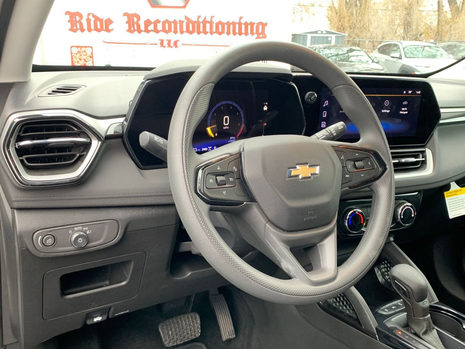 Thumbnail: 2025 Chevrolet TrailBlazer - 32