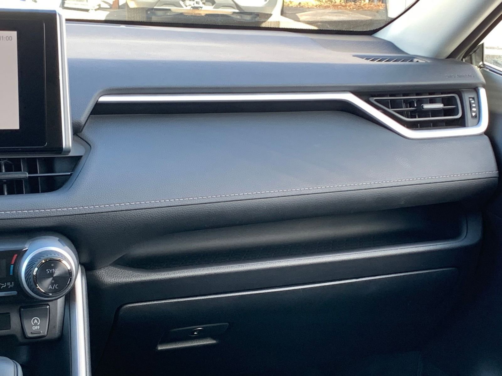 Thumbnail: 2025 Toyota RAV4 - 35