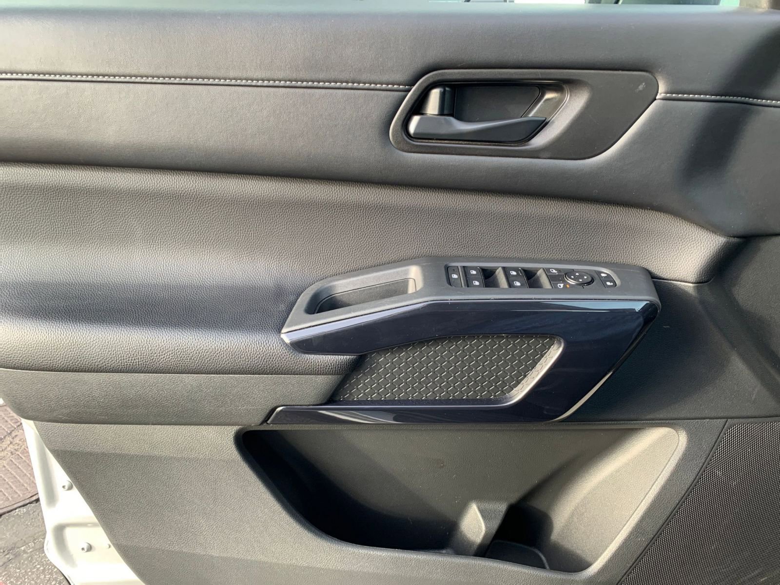 Thumbnail: 2025 Nissan Pathfinder - 21