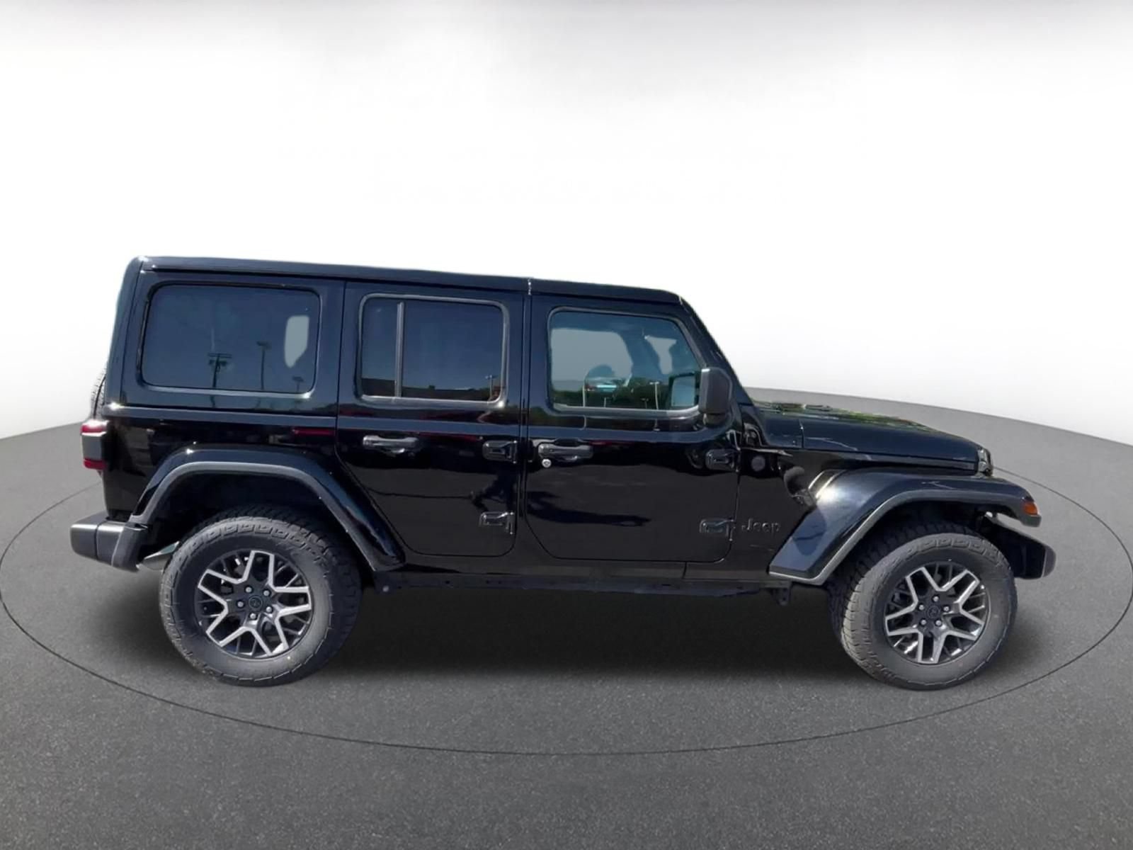 Thumbnail: 2025 Jeep Wrangler - 15