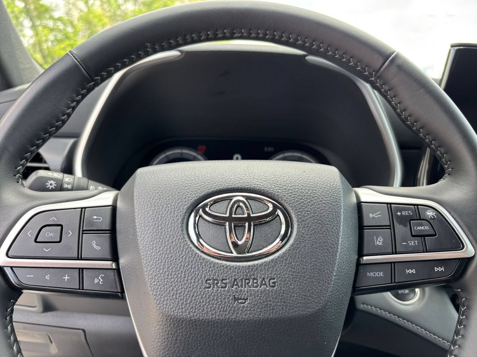 Thumbnail: 2025 Toyota Highlander - 29