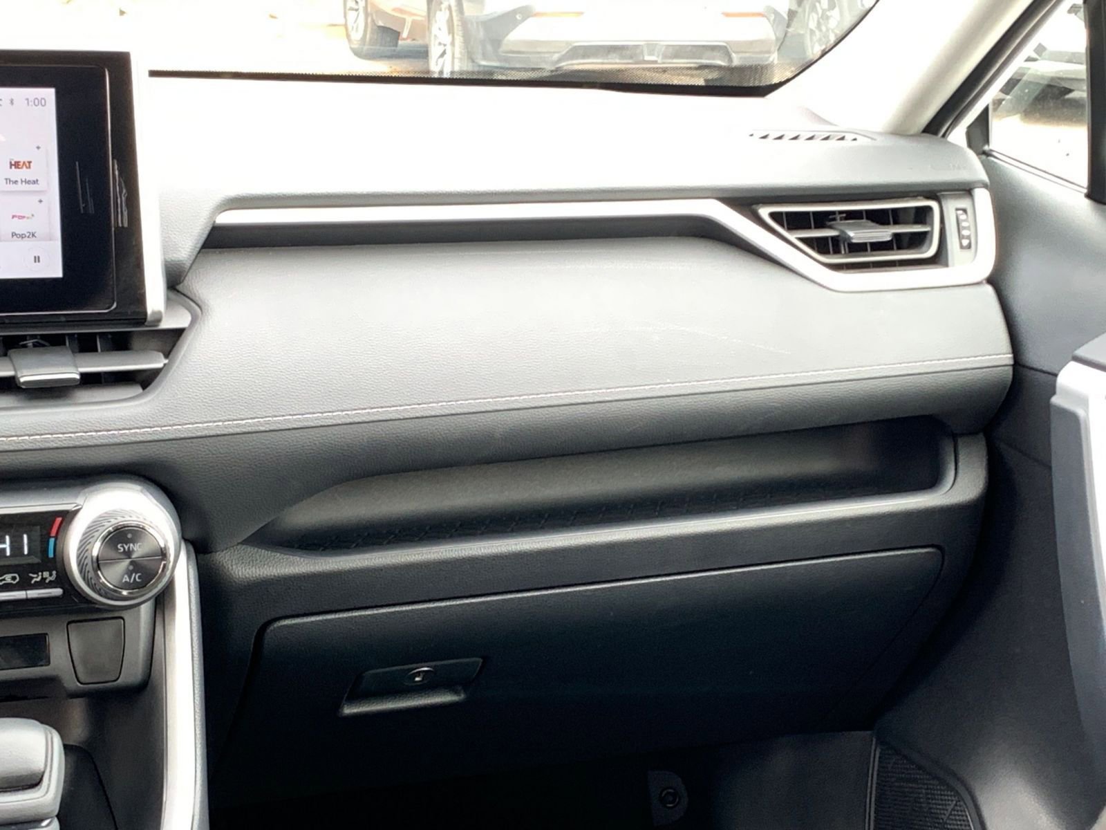 Thumbnail: 2025 Toyota RAV4 - 34