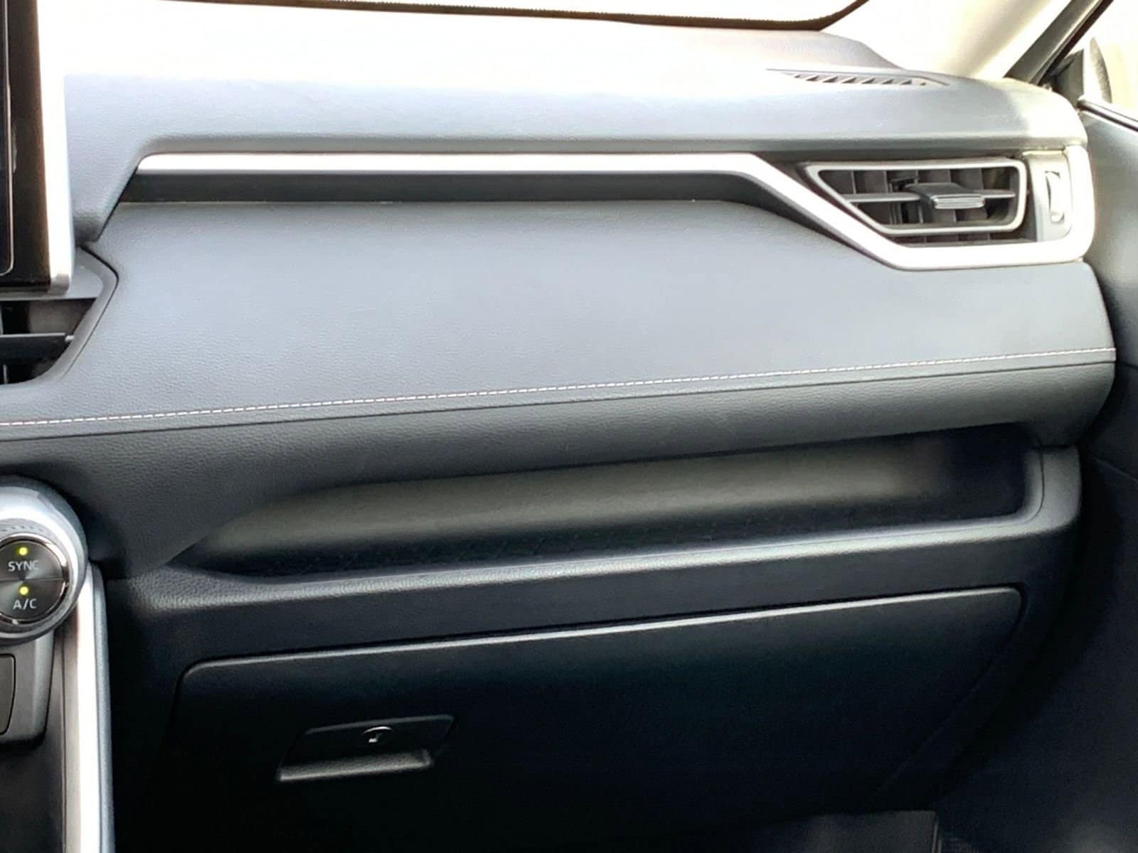 Thumbnail: 2025 Toyota RAV4 - 34