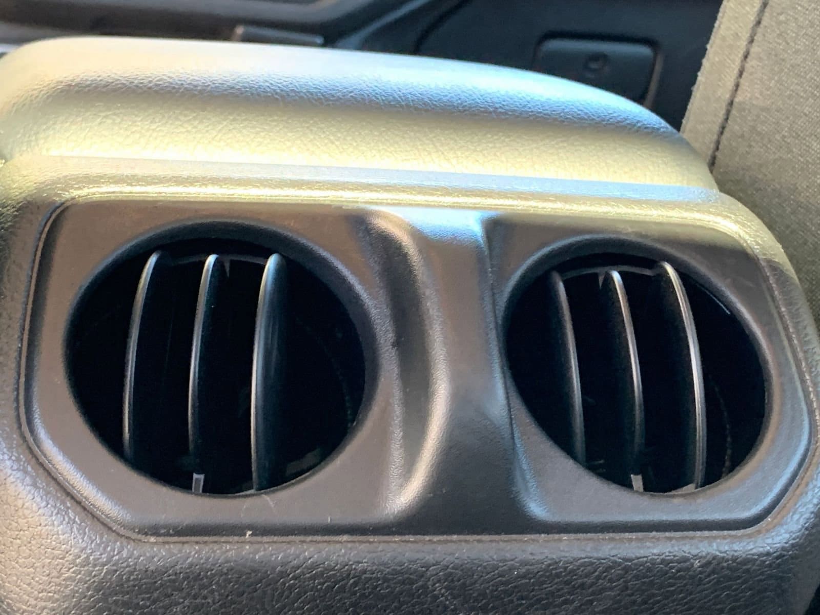 Thumbnail: 2025 Jeep Wrangler - 23