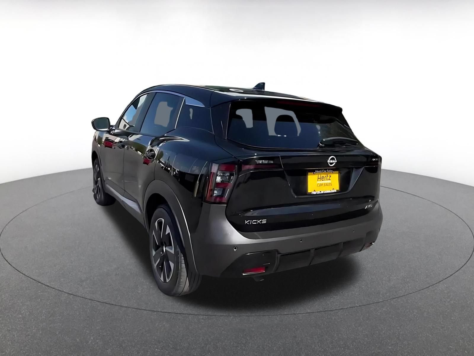 Thumbnail: 2025 Nissan Kicks - 11