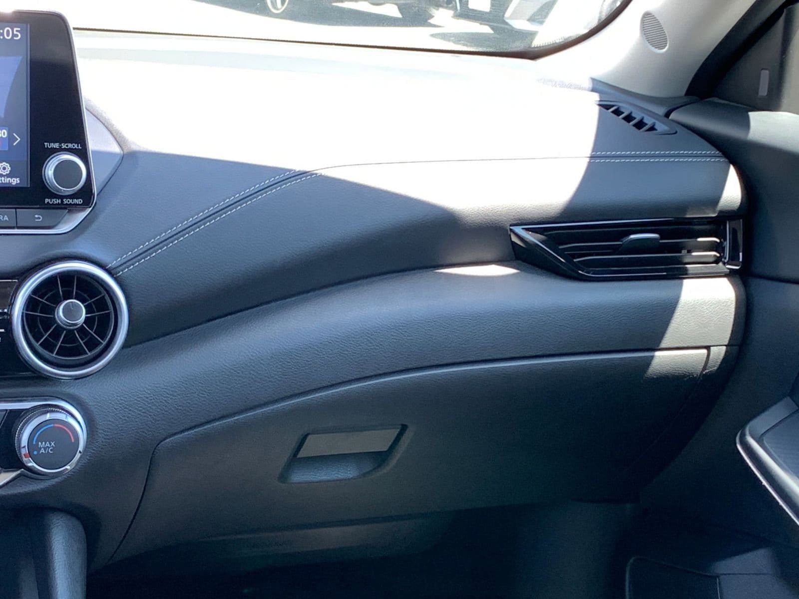Thumbnail: 2024 Nissan Sentra - 33