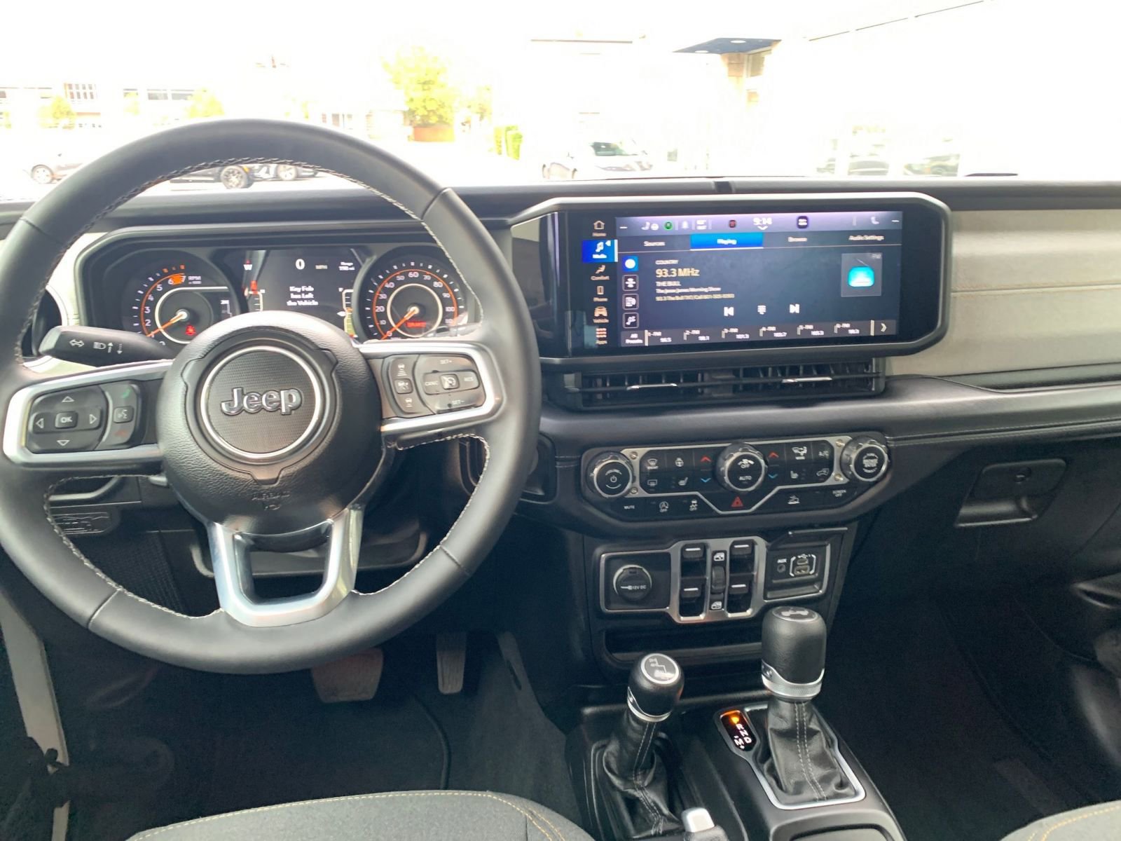 Thumbnail: 2025 Jeep Wrangler - 32