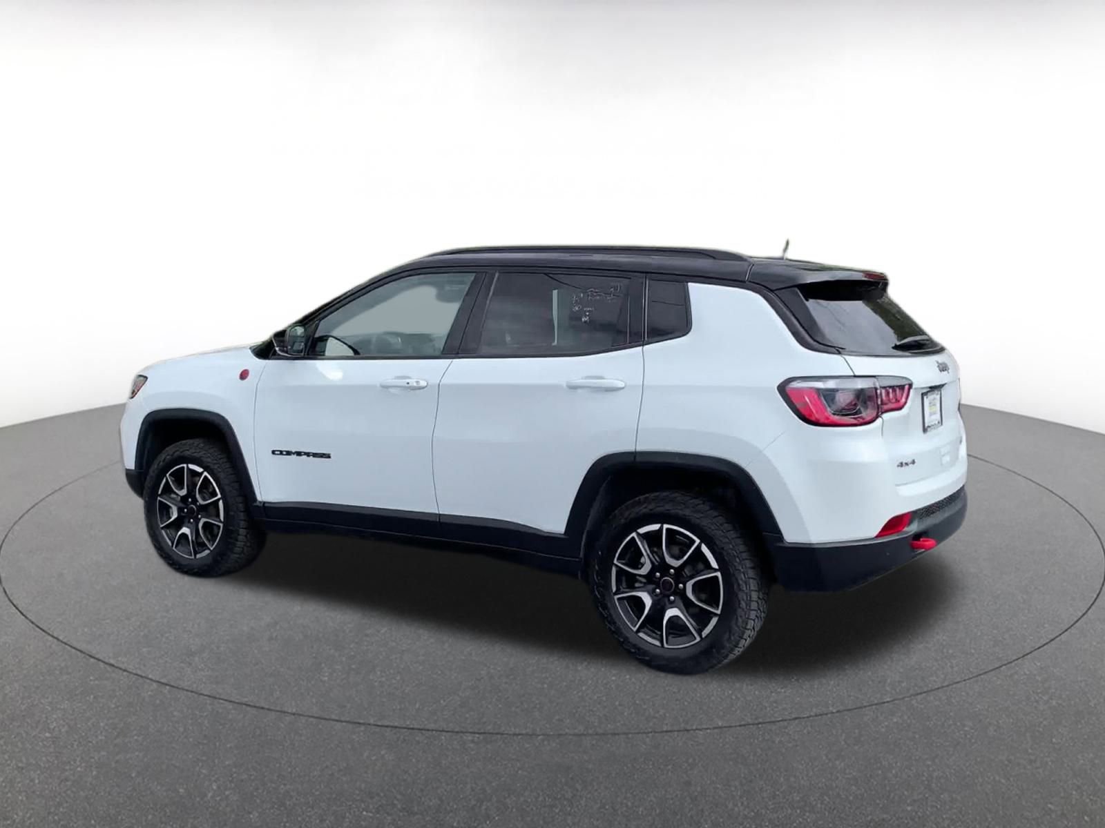 Thumbnail: 2025 Jeep Compass - 10
