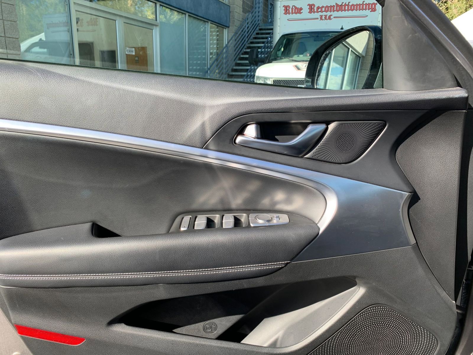 Thumbnail: 2025 Genesis G70 - 20