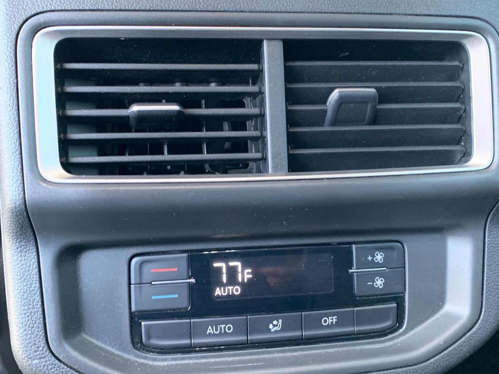 Thumbnail: 2024 Volkswagen Atlas - 24