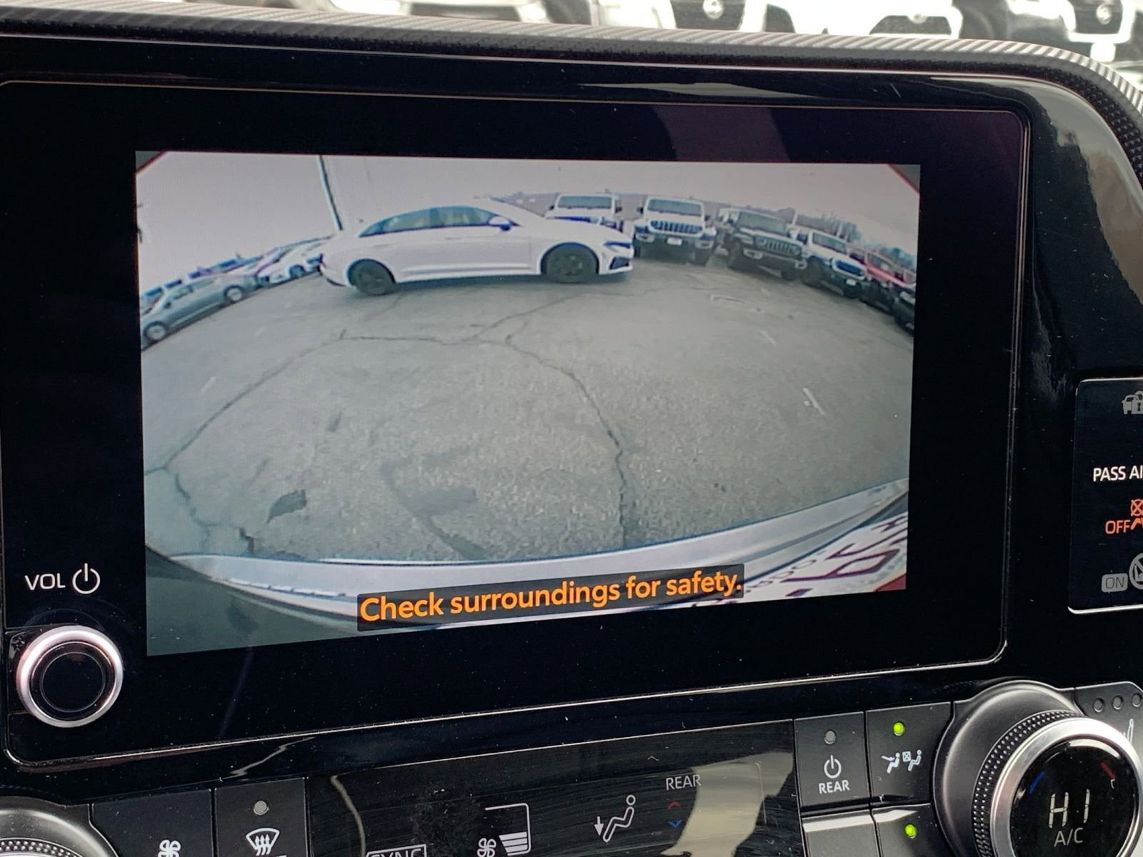 Thumbnail: 2025 Toyota Highlander - 25