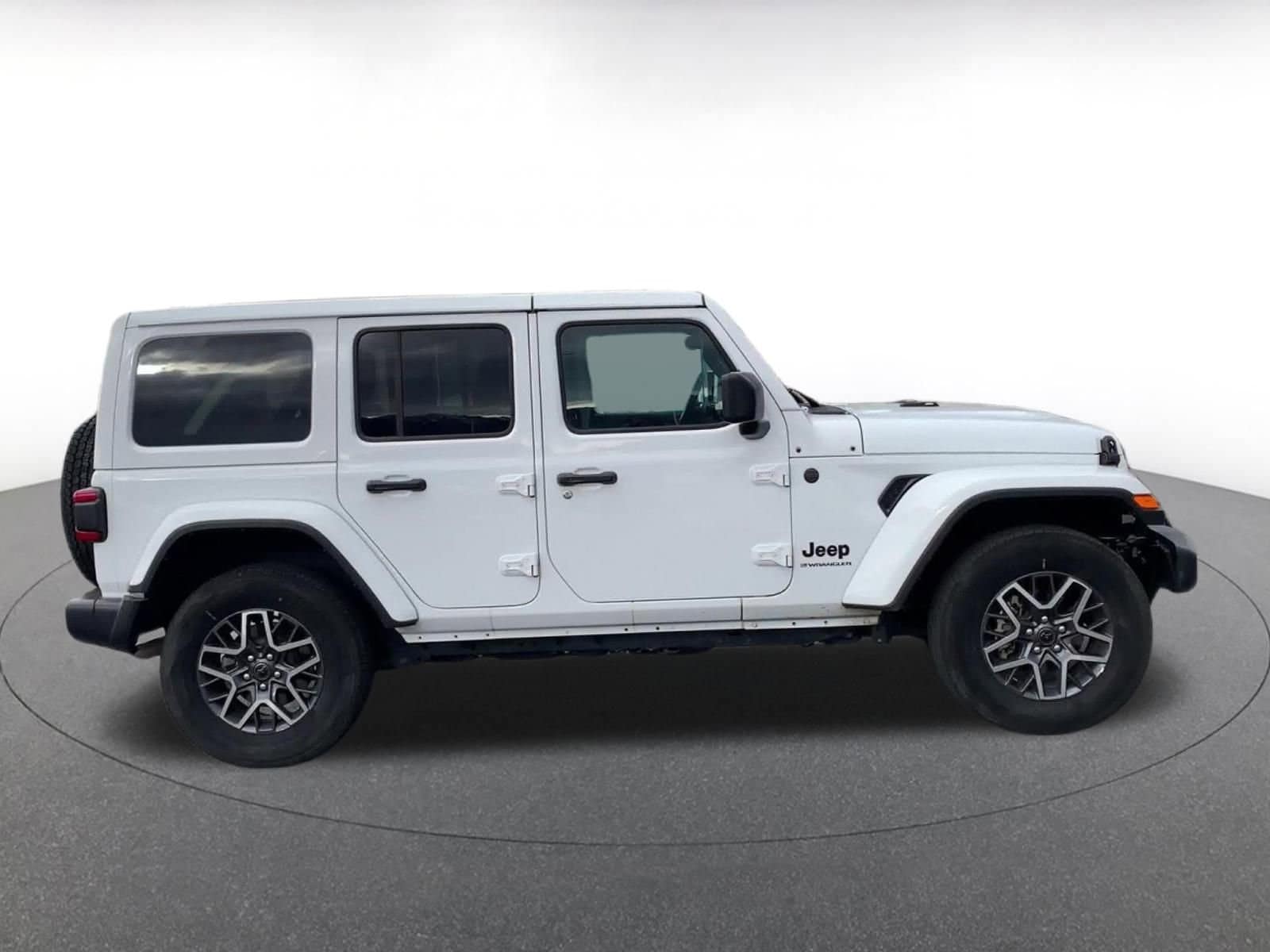 Thumbnail: 2025 Jeep Wrangler - 16