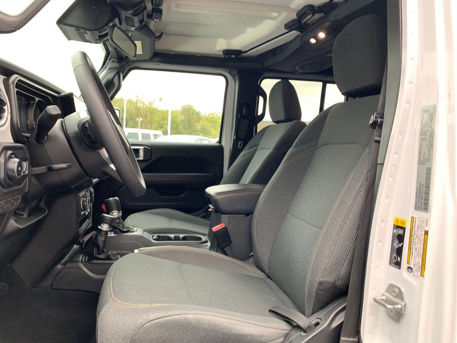 Thumbnail: 2025 Jeep Wrangler - 25