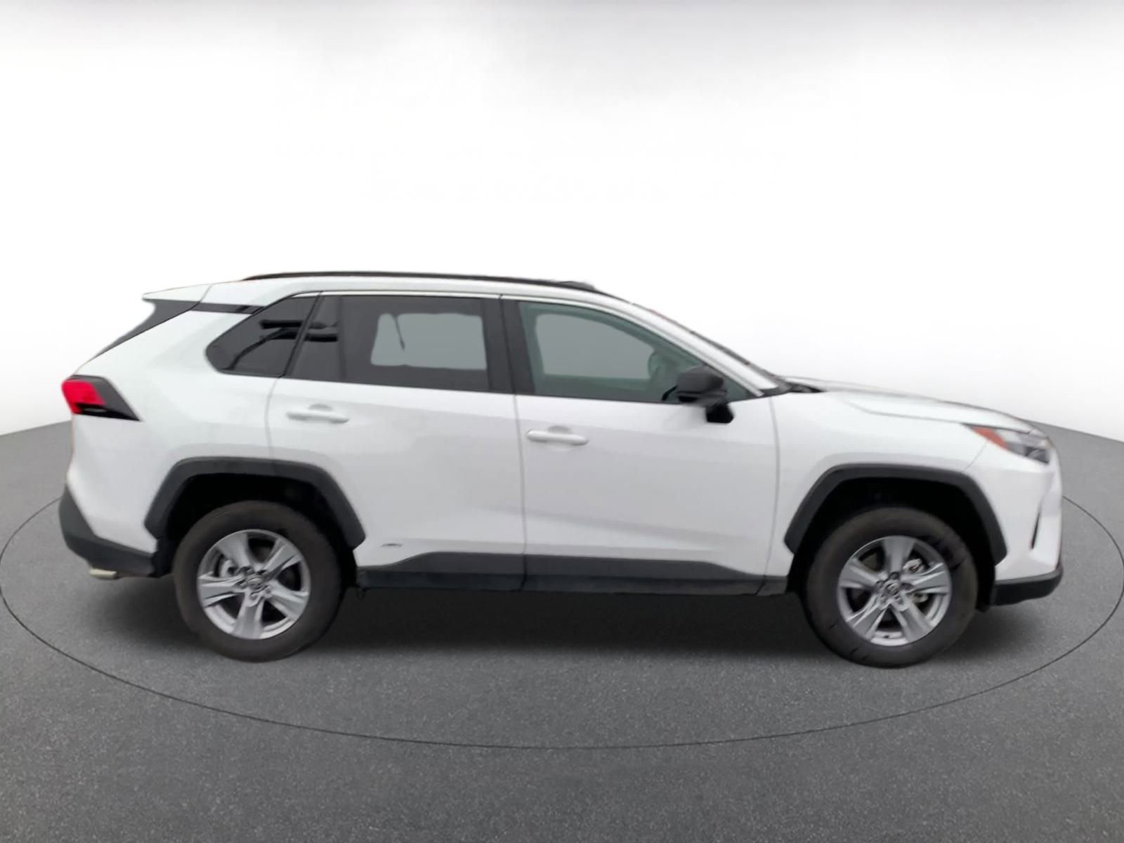 Thumbnail: 2025 Toyota RAV4 - 16