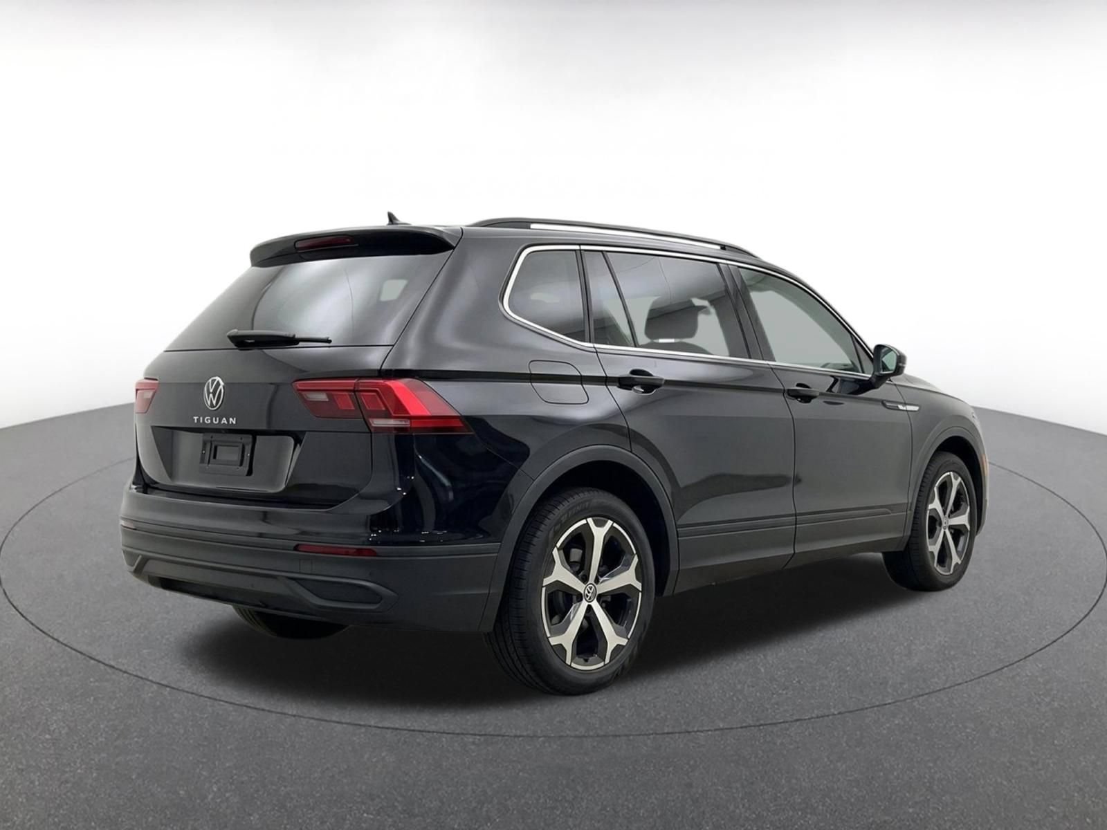 Thumbnail: 2026 Volkswagen Tiguan - 7