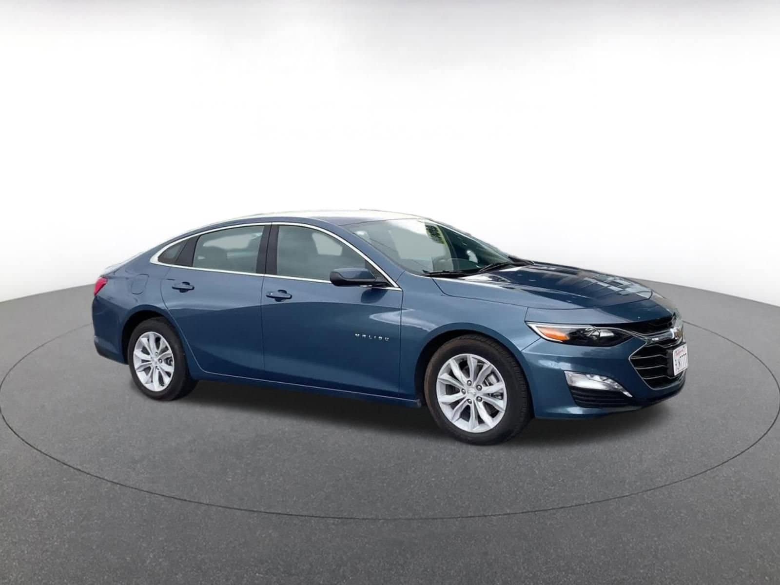 Thumbnail: 2024 Chevrolet Malibu - 2