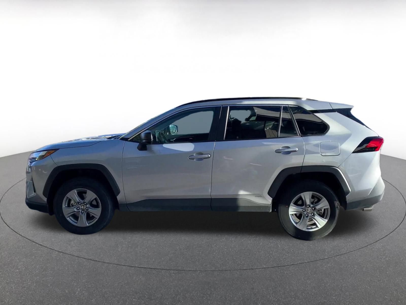 Thumbnail: 2025 Toyota RAV4 - 9