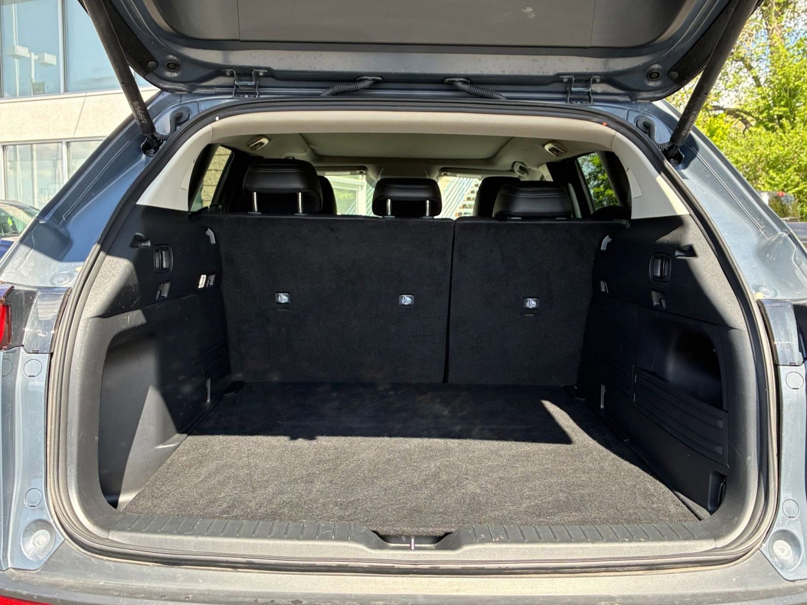 Thumbnail: 2025 Mazda CX-50 - 33