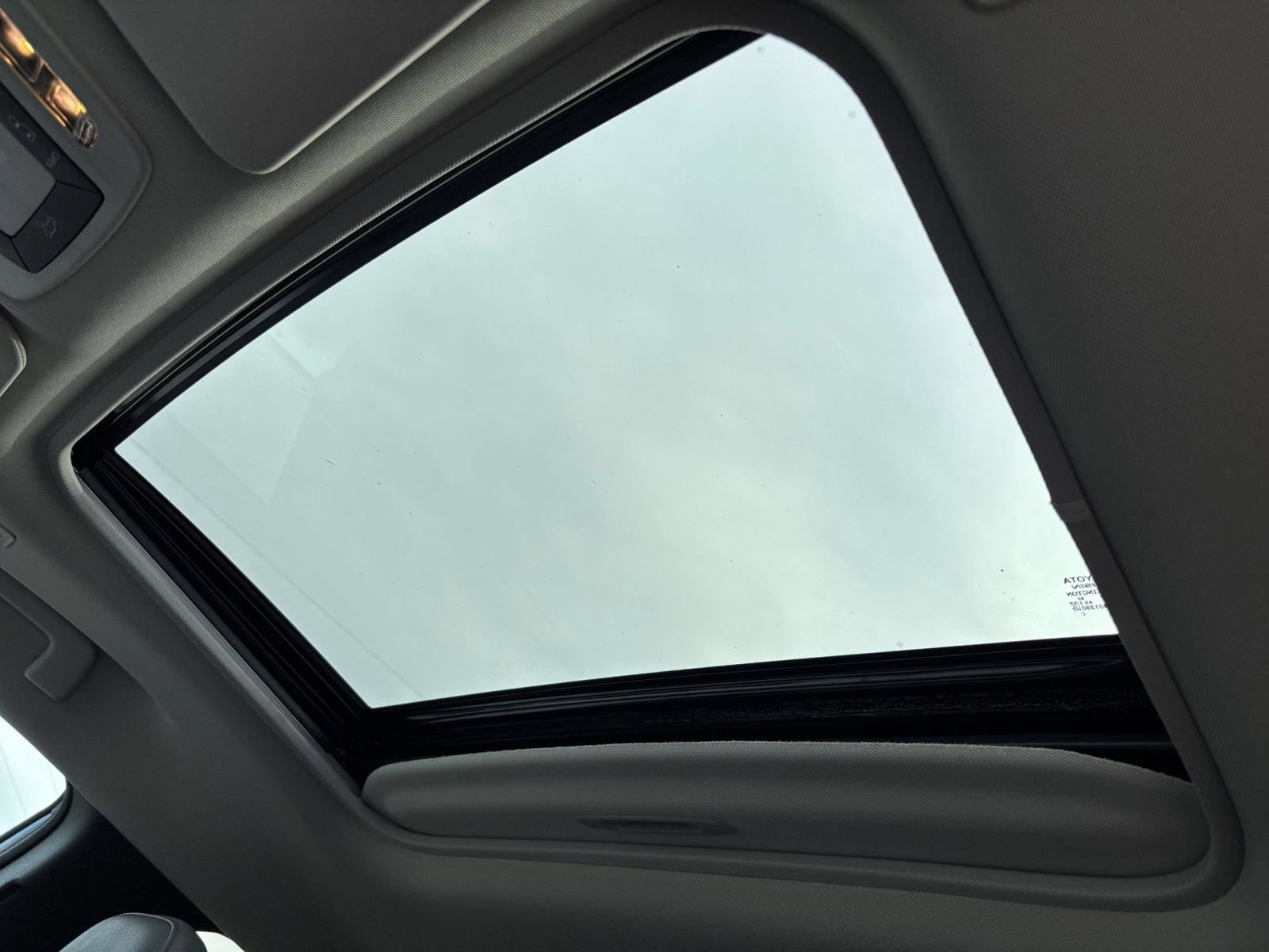 Thumbnail: 2025 Toyota Sienna - 29