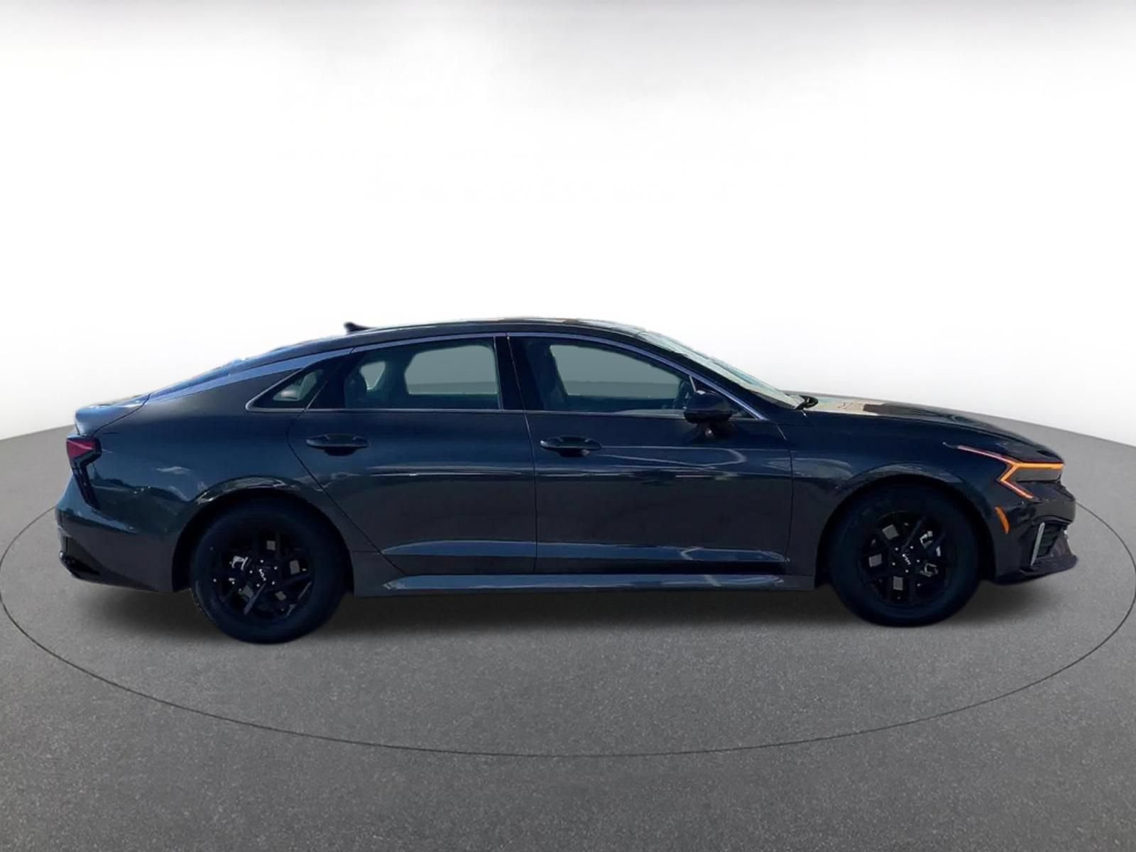 Thumbnail: 2025 Kia K5 - 15