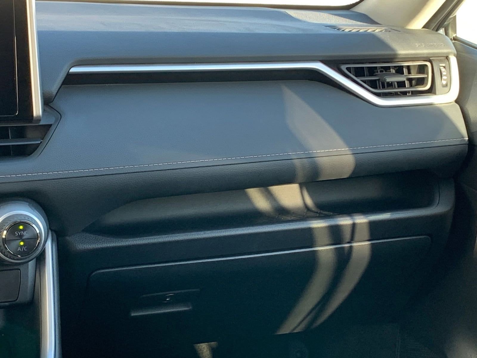 Thumbnail: 2025 Toyota RAV4 - 34