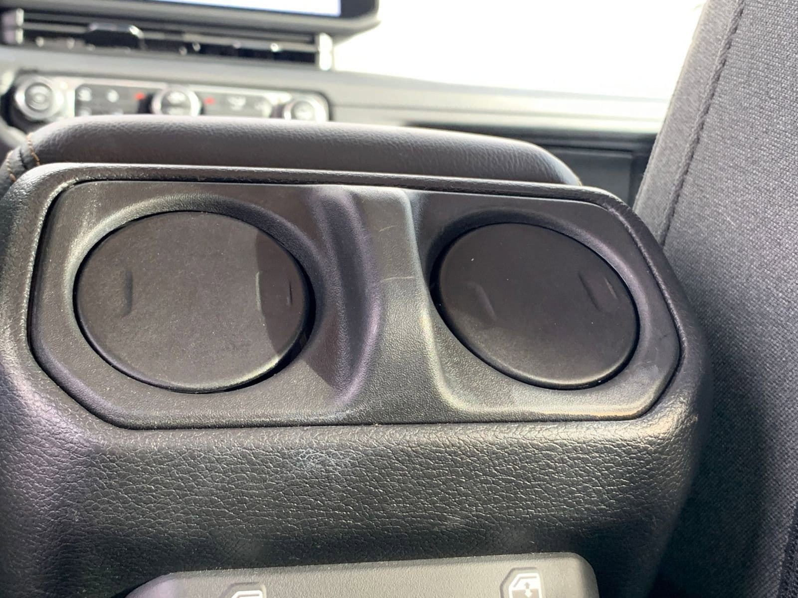 Thumbnail: 2025 Jeep Wrangler - 23