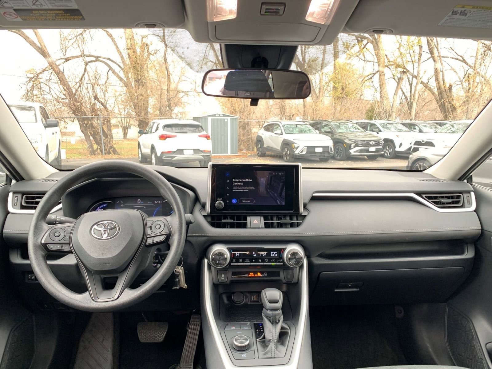 Thumbnail: 2025 Toyota RAV4 - 32