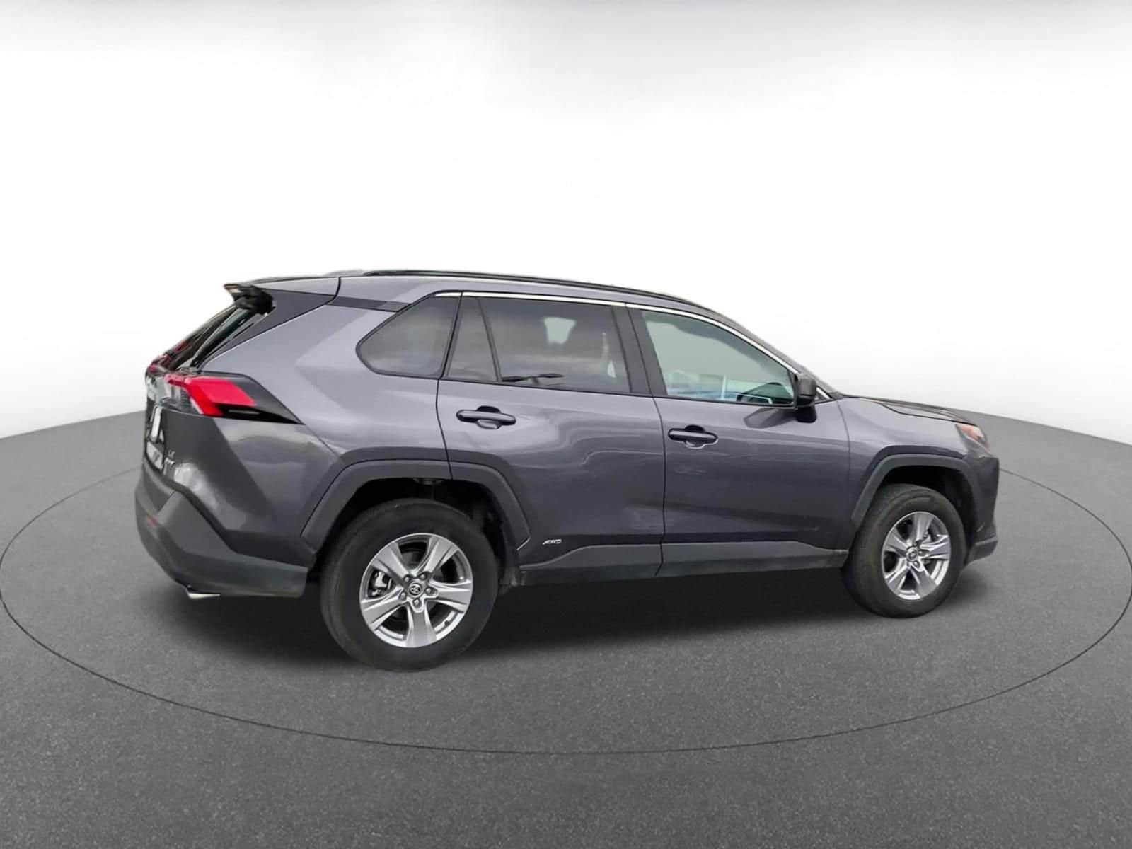 Thumbnail: 2025 Toyota RAV4 - 15