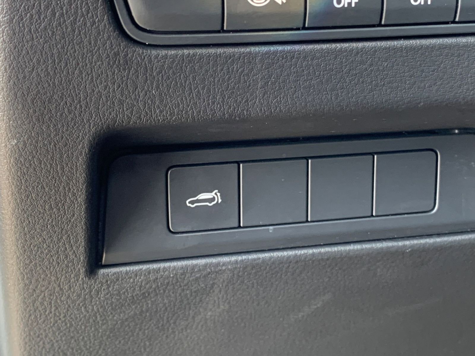 Thumbnail: 2025 Mazda CX-70 - 23