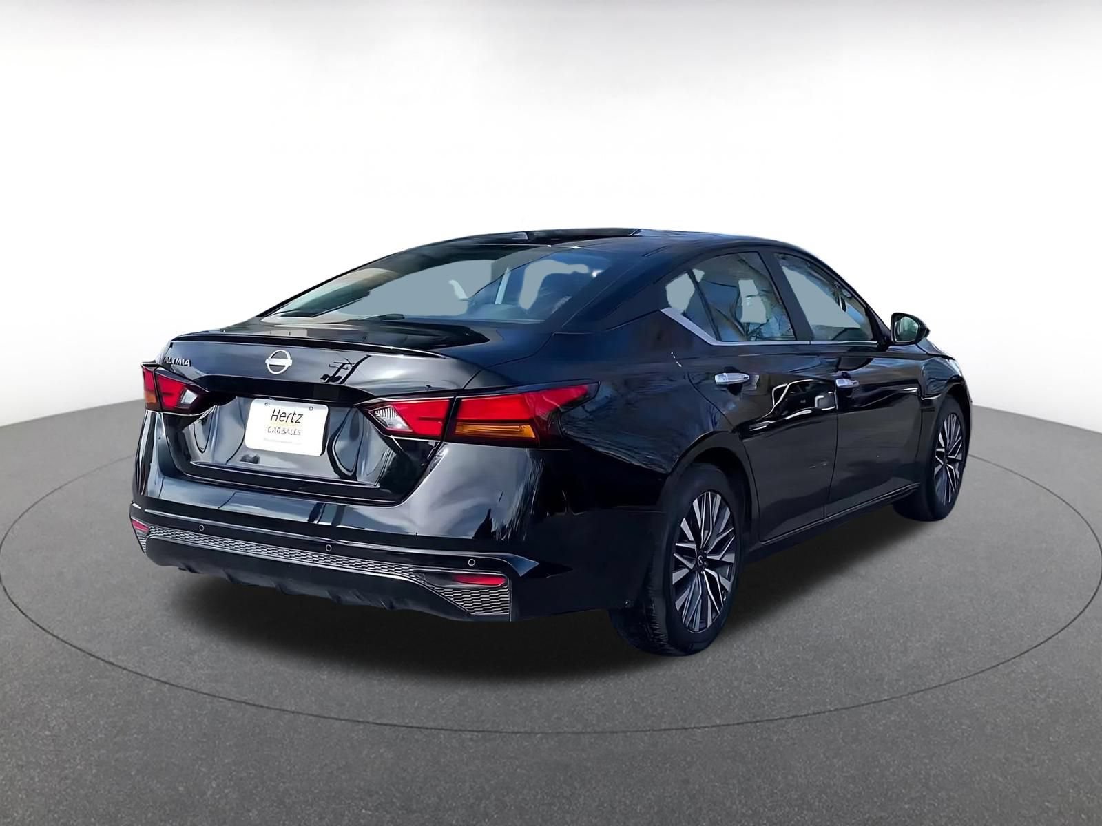 Thumbnail: 2025 Nissan Altima - 11