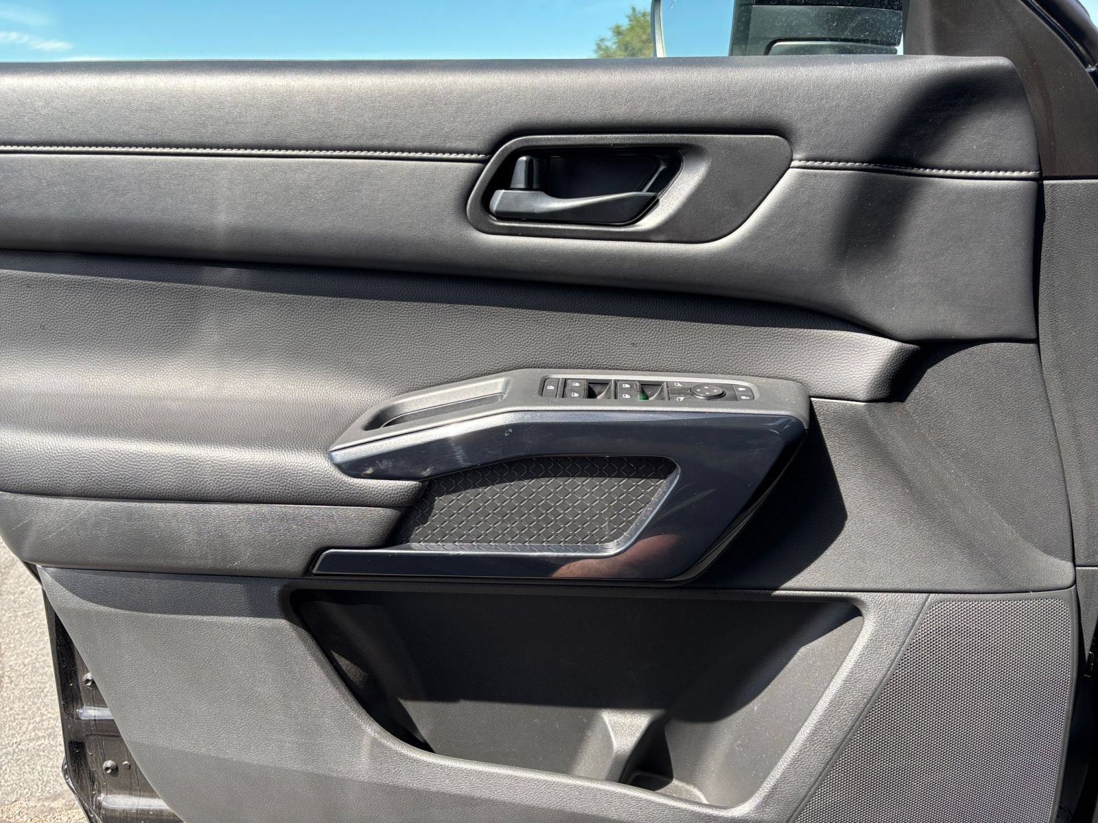 Thumbnail: 2025 Nissan Pathfinder - 18