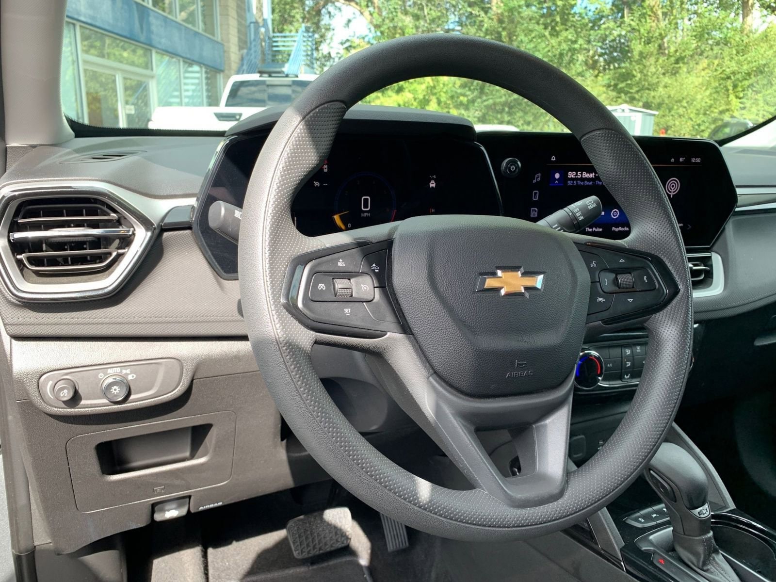 Thumbnail: 2025 Chevrolet TrailBlazer - 32