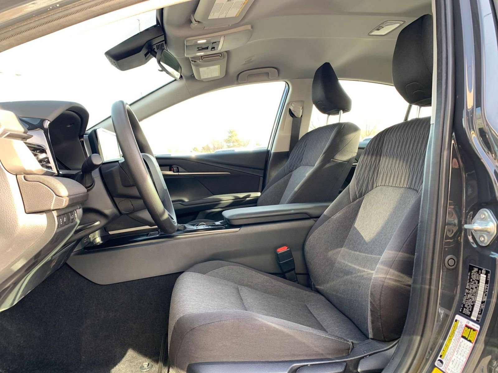 Thumbnail: 2025 Toyota Camry - 27