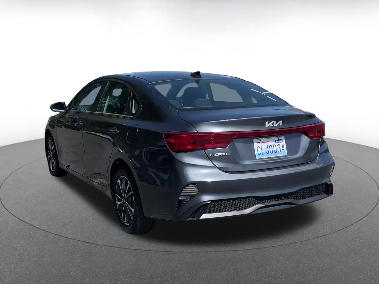Thumbnail: 2024 Kia Forte - 11