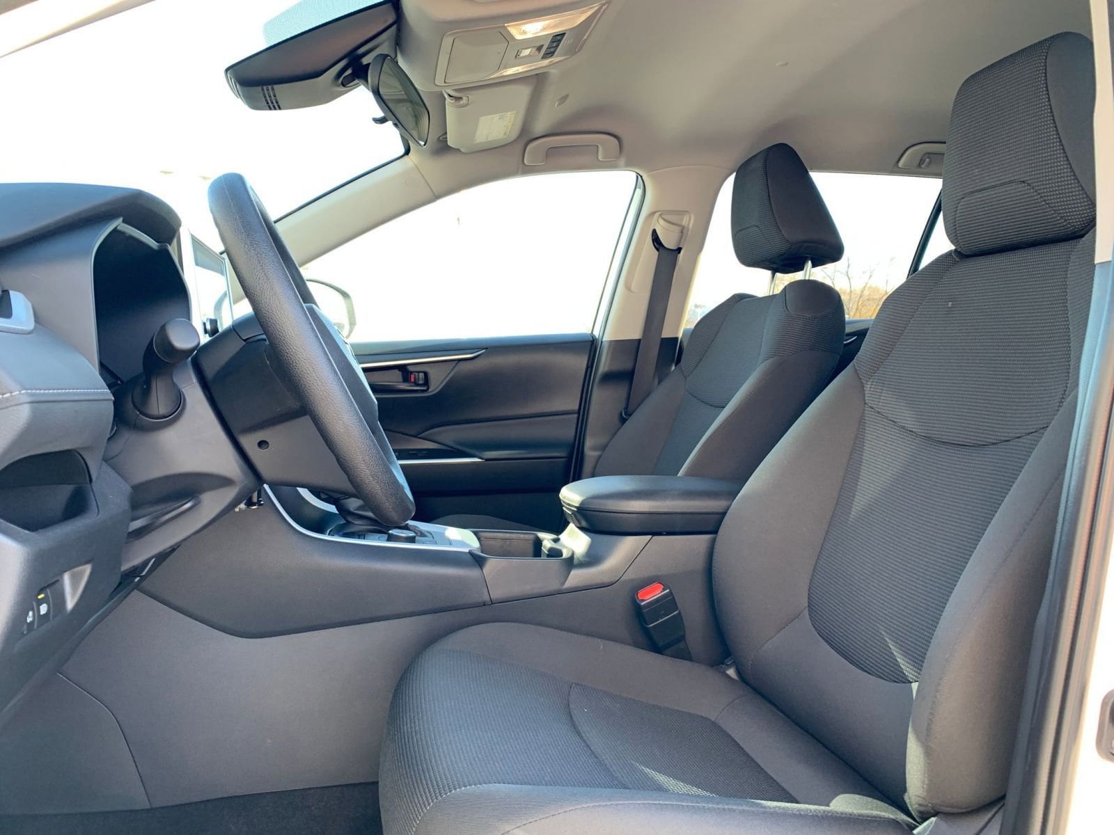 Thumbnail: 2025 Toyota RAV4 - 25