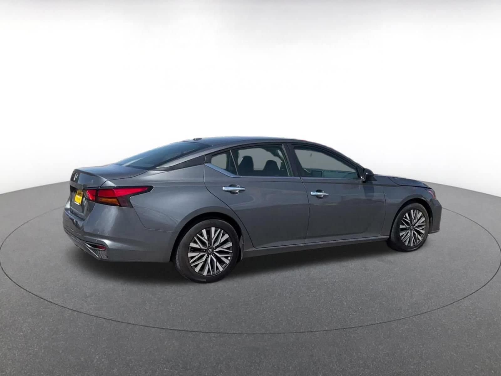 Thumbnail: 2025 Nissan Altima - 14
