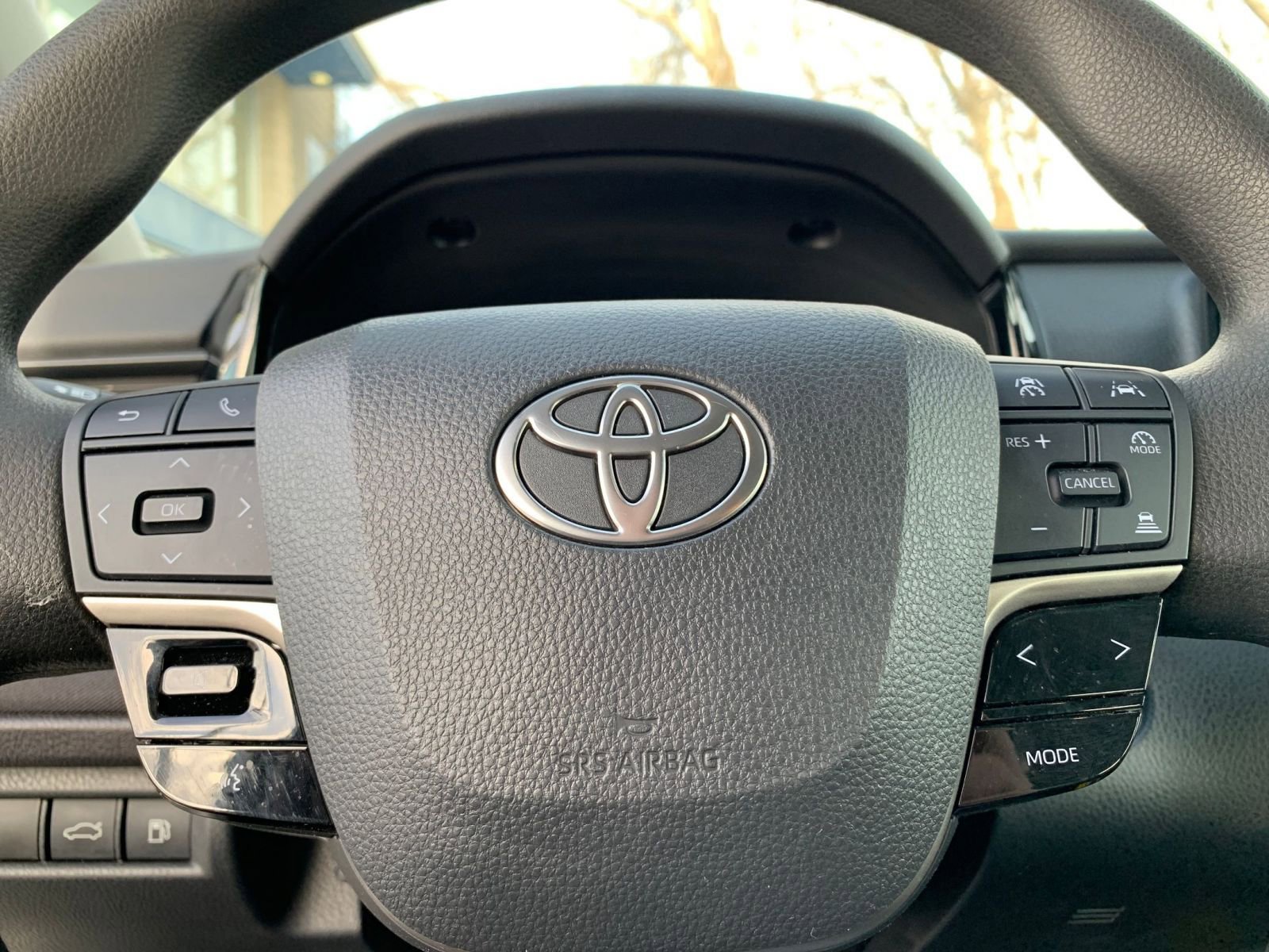 Thumbnail: 2025 Toyota Camry - 27