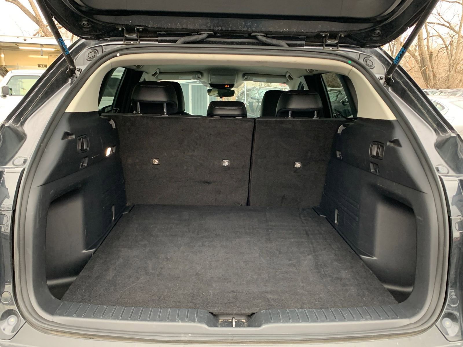 Thumbnail: 2025 Mazda CX-50 - 30