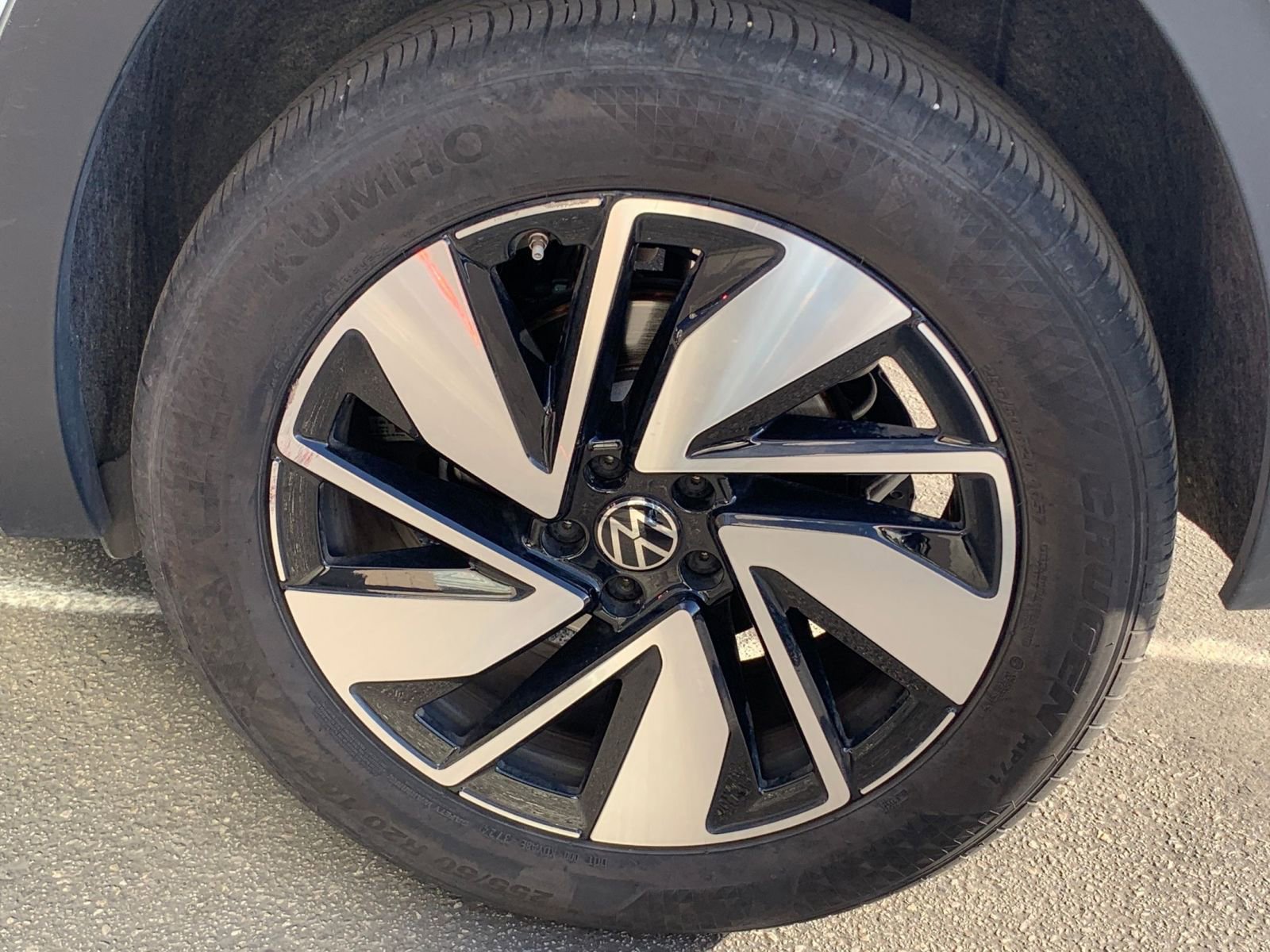 Thumbnail: 2025 Volkswagen Atlas - 30