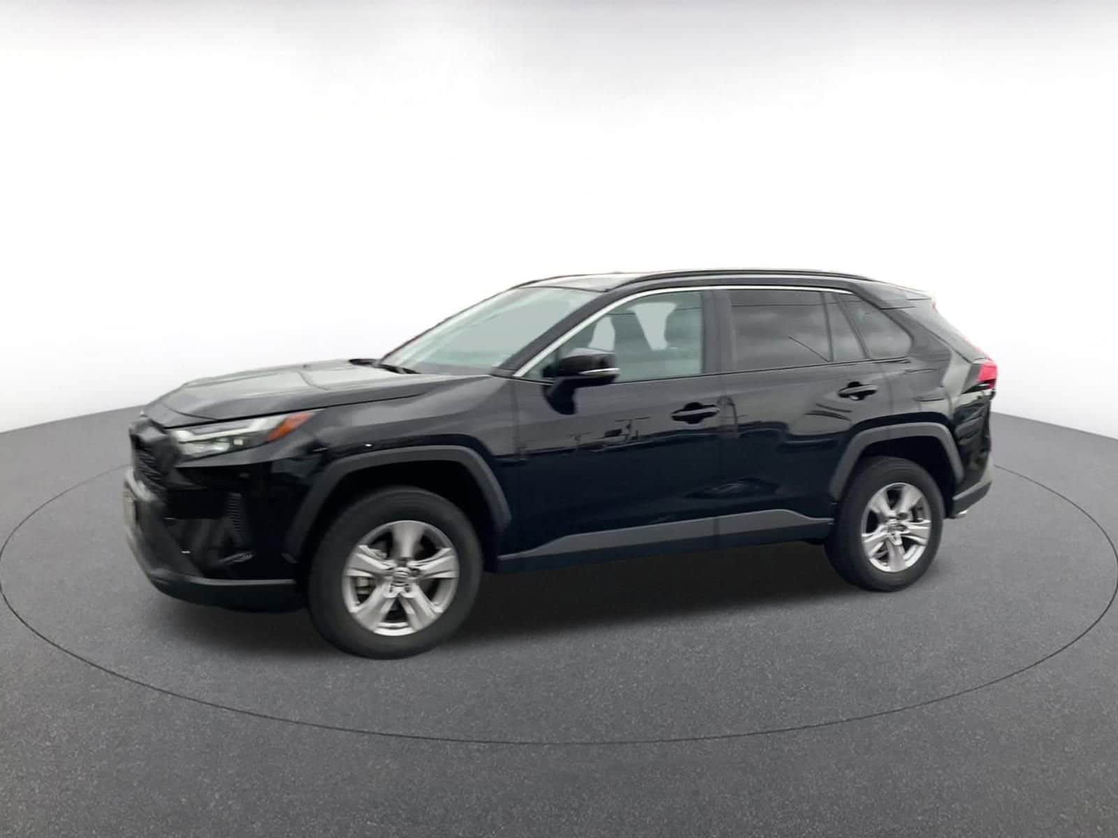 Thumbnail: 2025 Toyota RAV4 - 8