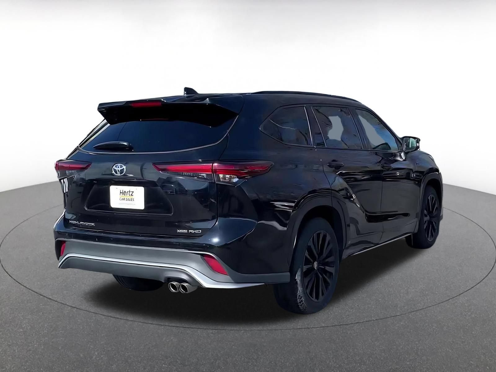 Thumbnail: 2025 Toyota Highlander - 13