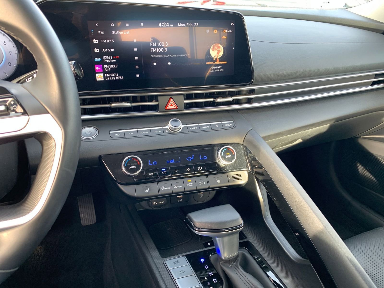 Thumbnail: 2025 Hyundai Elantra - 17