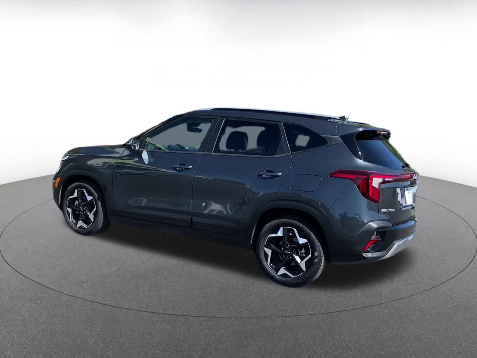 Thumbnail: 2025 Kia Seltos - 10